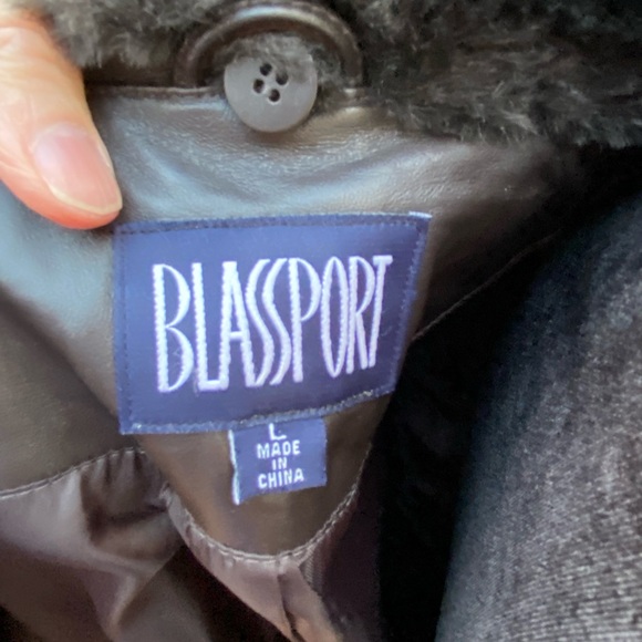 Bill Blass Leather Jacket - Picture 4 of 6